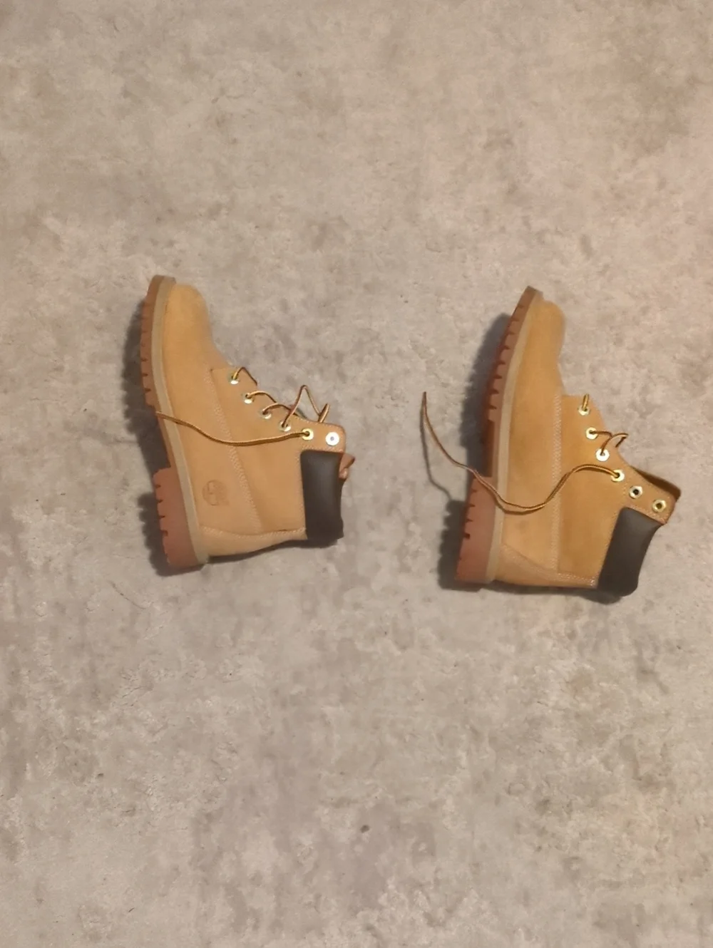 Timberland Juniors' 6 Inch Classic Boys Wheat Waterproof Boots Size 4.5 Boys